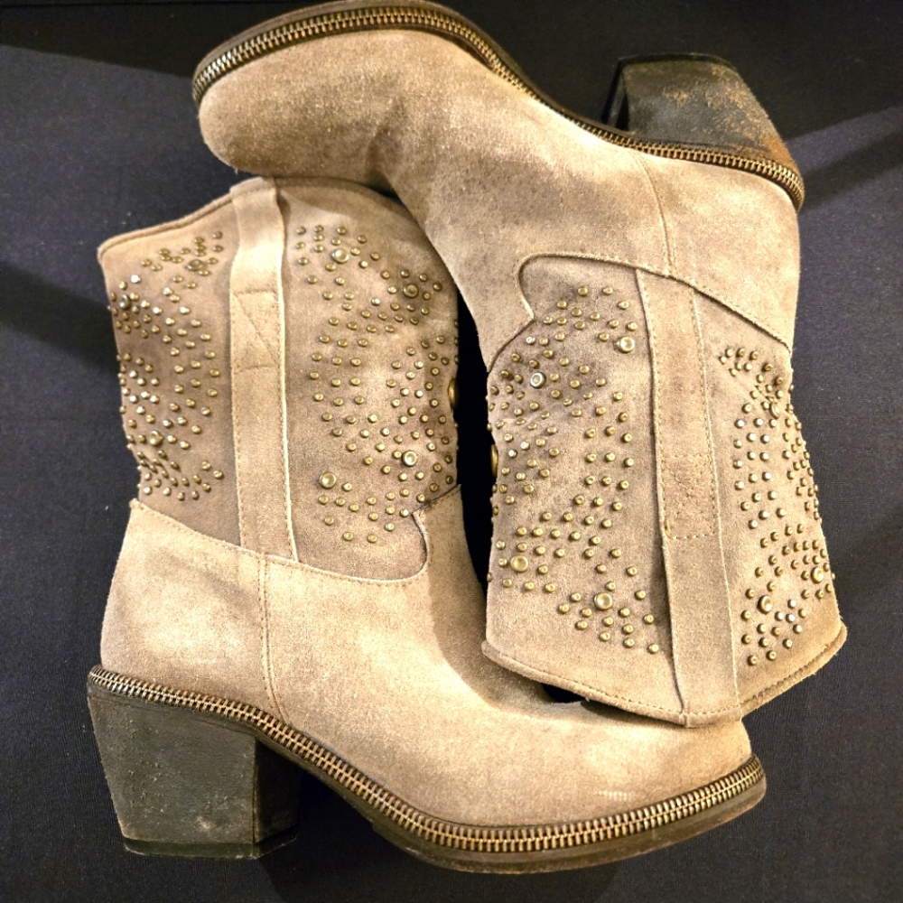 Sesto Meucci Studded Tan Heeled Ankle Boots Women's 6.5/7 Western Boho Casual